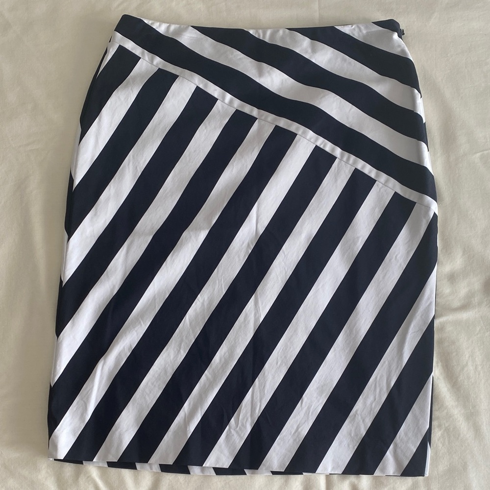 Banana Republic Striped Black and White Women's Skirt